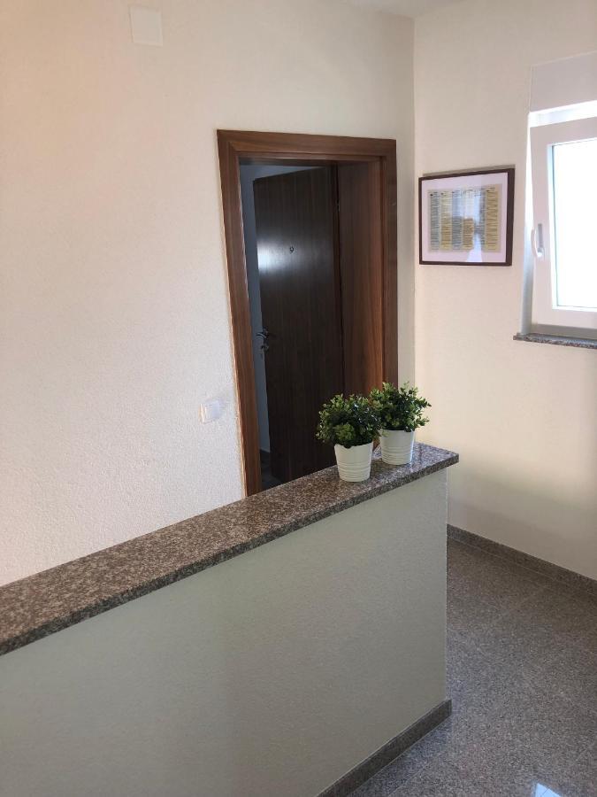 Apartmani Gavran Sukošan Exterior foto